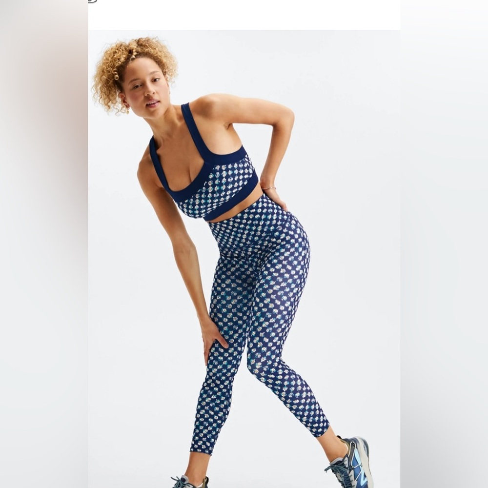 Fabletics high waisted solid‎ leggings